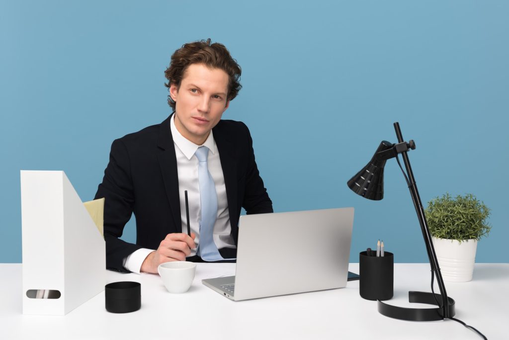 What is a Chief Executive Officer (CEO)?